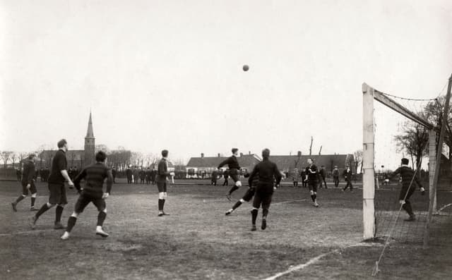 A Haarlem Eleven, 1907, Unknown photographer