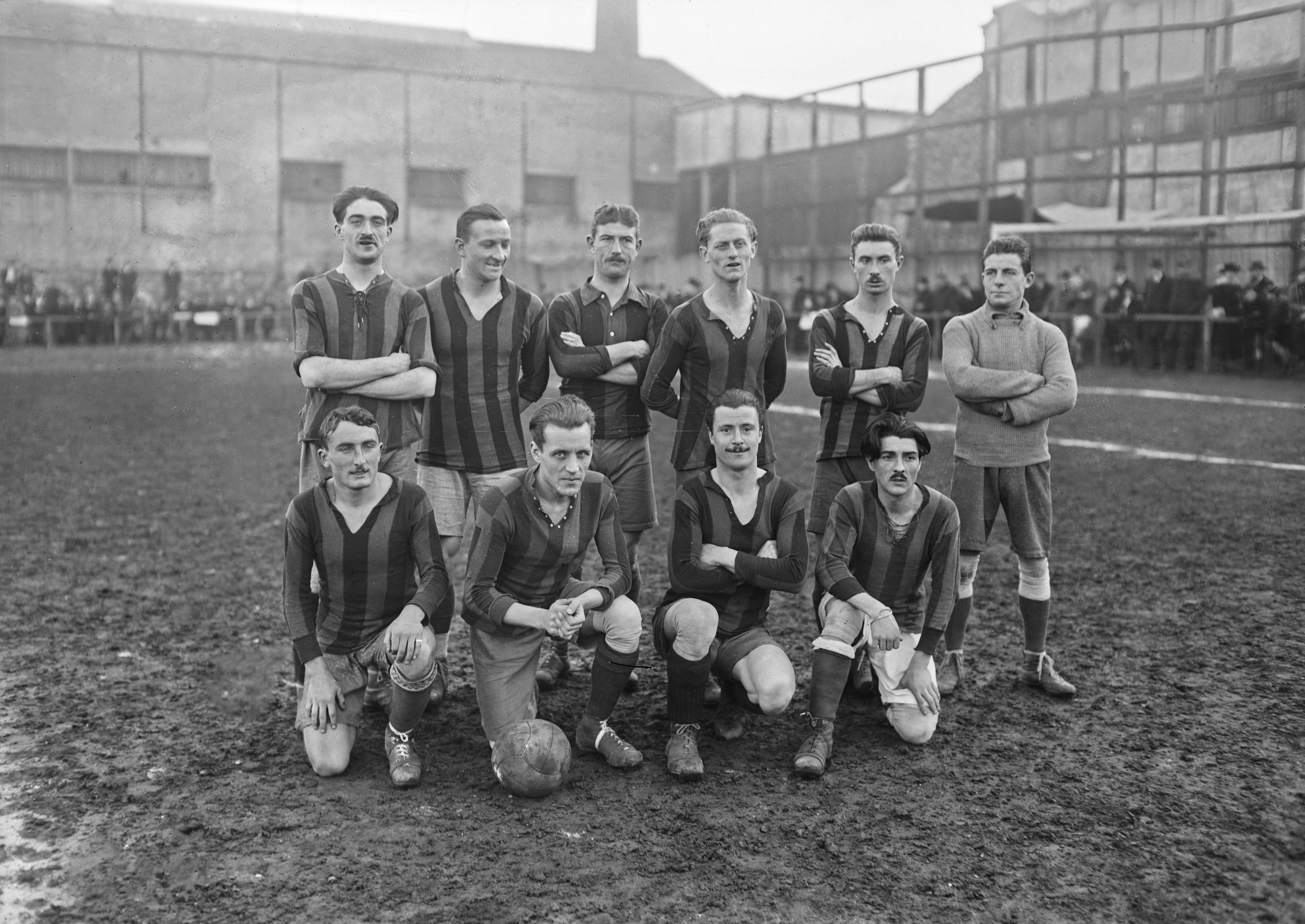 A Saint-Ouen Eleven, 1920 — club photograph, Unknown photographer, 1920